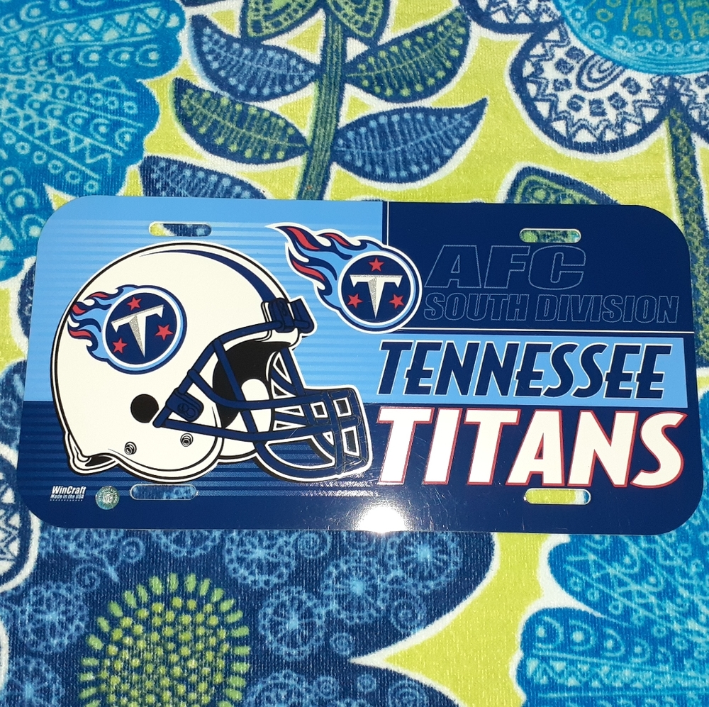 NFL Tennessee Titans Officially Licensed Car Tag Excellent Condition - Picture 1 of 3